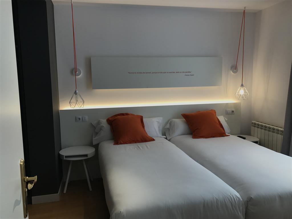 Apartamento Sombrereria Rimbombin Бургос Номер фото